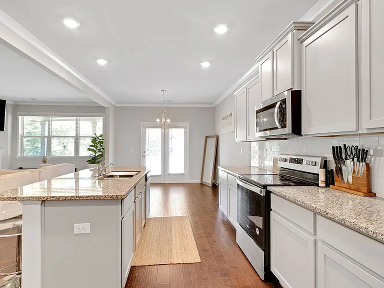 1398 Harlequin Way — Photo 15