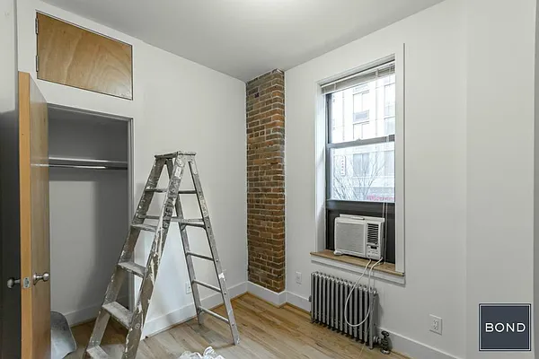 Rented by Bond New York | media 29