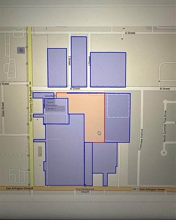 2nd image of 710 N Country Club Rd