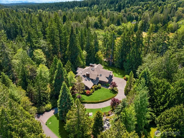 10199 Affirmed Lane NE, Bainbridge Island, WA 98110
