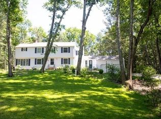 61 3 Ponds Rd, Wayland, MA 01778