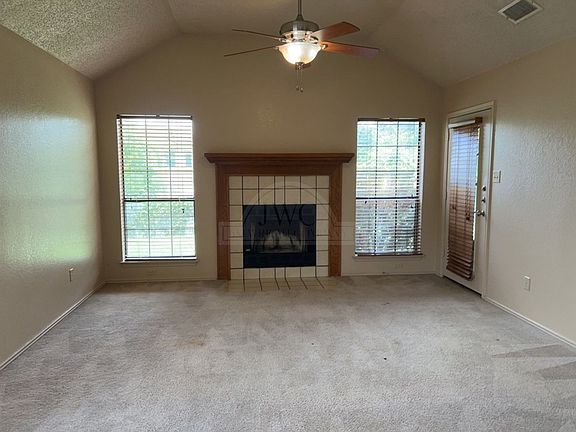 3rd image of 2210 Illinois Dr