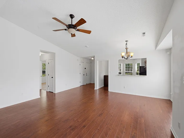 9740 Veronica Dr — Photo 18