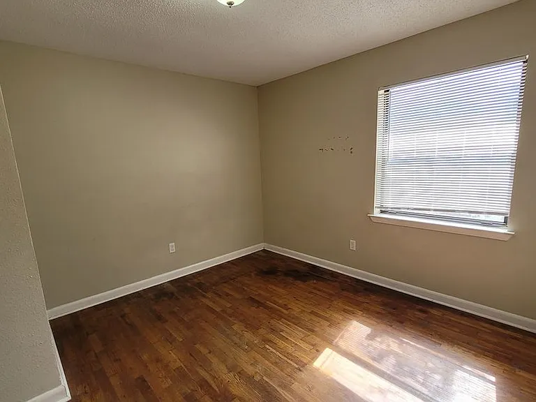 3418 W Yonge St — Photo 16