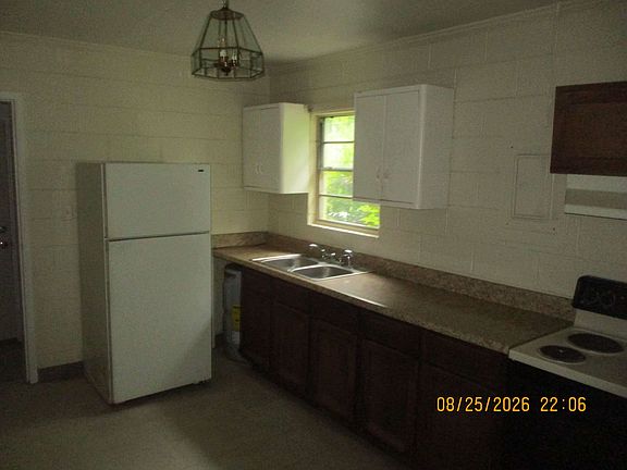 2nd image of 806 Dorsett Ave