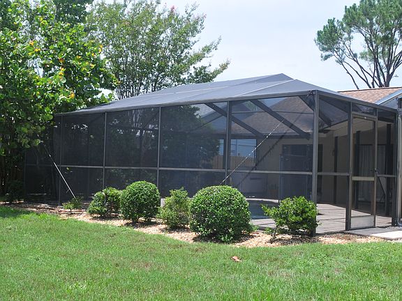 3rd image of 8636 Chadwick Dr