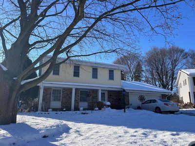 W53N813 Manchester SQUARE, Cedarburg, WI, 53012