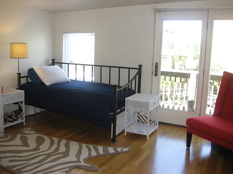 534 W Dickens Ave #3 — Photo 9