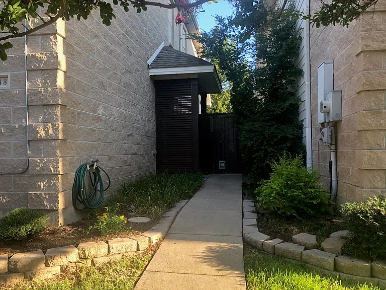 2548 Wedglea Dr — Photo 6