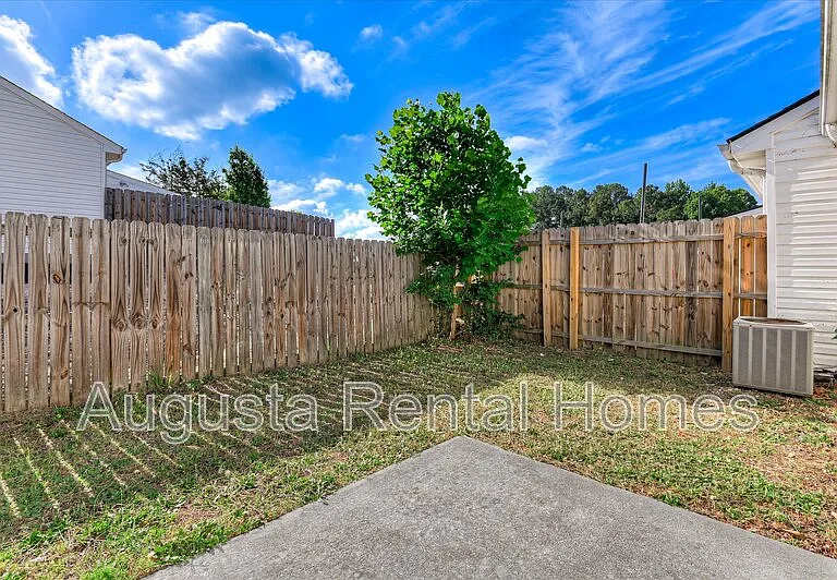 7002 Reagan Cir #1 — Photo 33