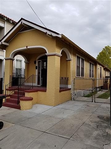 1st image of 1029 Frenchmen St