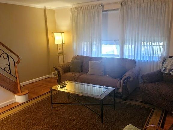 4th image of 7123 Lawndale Ave