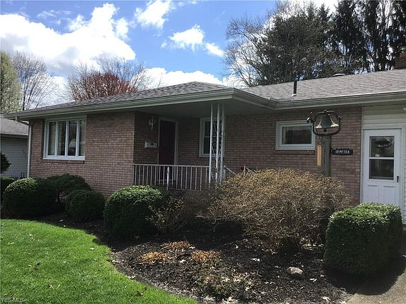 2nd image of 1559 Rose Hedge Dr