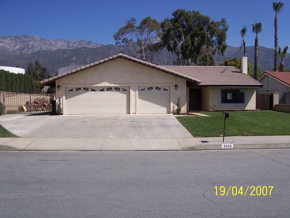 new roof and stucco (pic before new paint job)