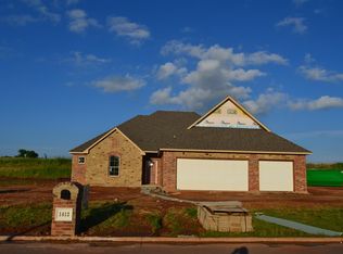 1412 NE Scenic Rdg, Elgin, OK 73538