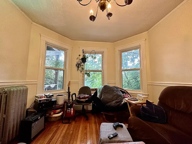 39 Waterhouse St #2 — Photo 4