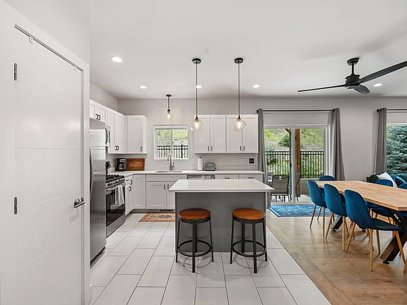 5th image of 92 Spring Creek Village Pl