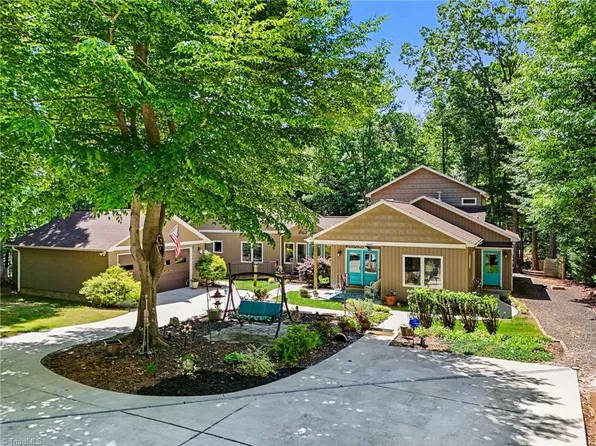 5409 Dobson Rd, Greensboro, NC 27410