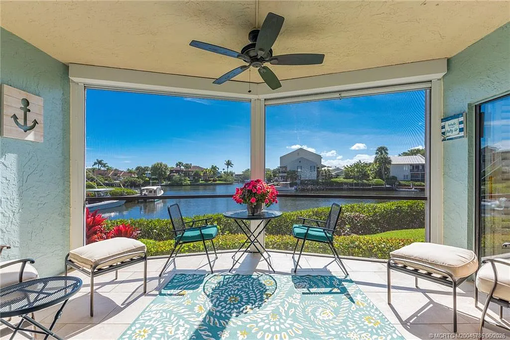 2 bed, 2.0 bath, 1300 sqft, $4,000 — Photo 1