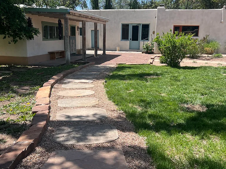 1571 Bishops Lodge Rd #B — Photo 21
