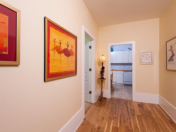 5th image of 715 S Haven Pl