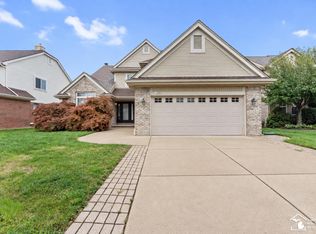 16851 Silverado Dr, Southgate, MI 48195
