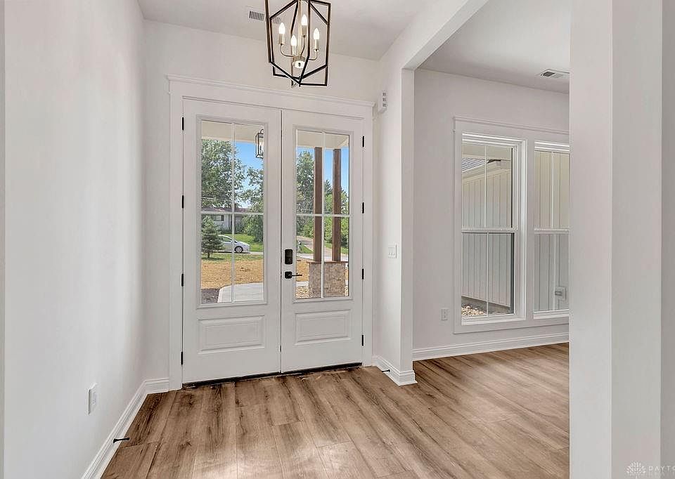 6336 Amelia Dr Cincinnati, OH, 45241 Apartments for Rent Zillow