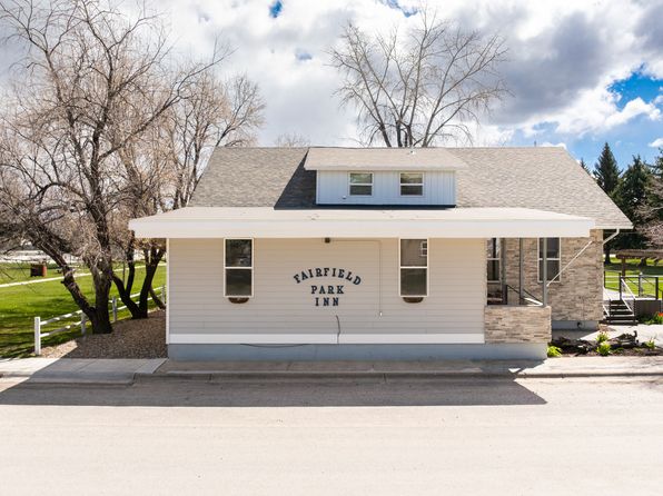 13 5th St N, Fairfield, MT 59436