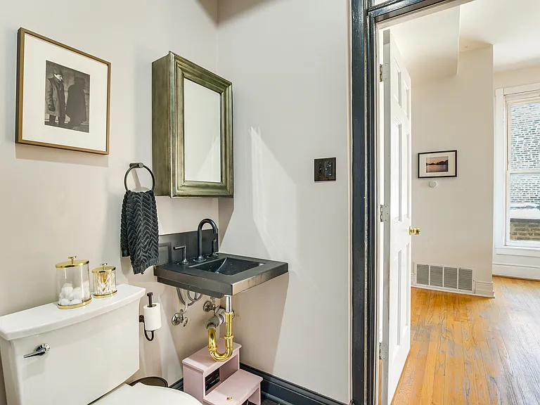 2256 W Grand Ave #3 — Photo 9