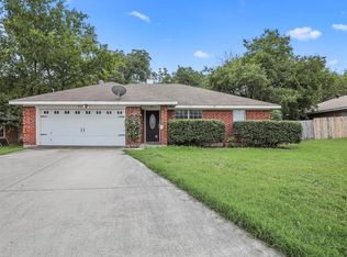 8109 Wyatt Dr, White Settlement, TX 76108