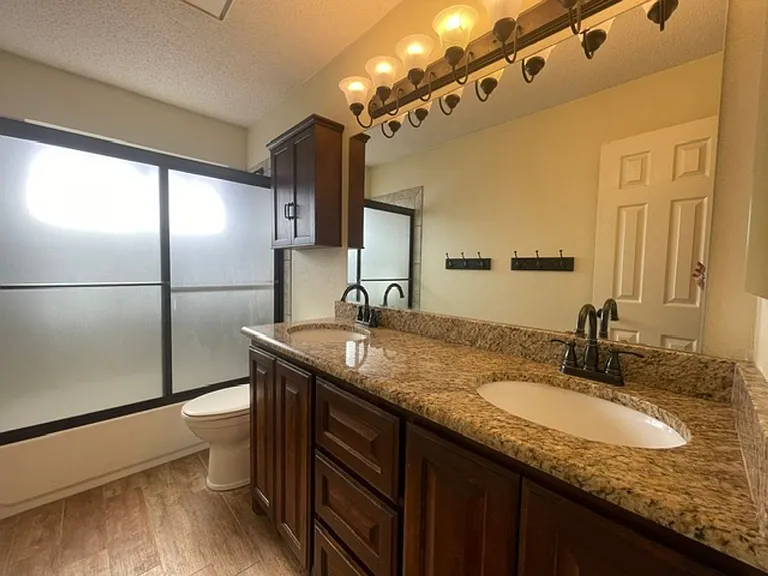 3222 Mapleridge Dr — Photo 28