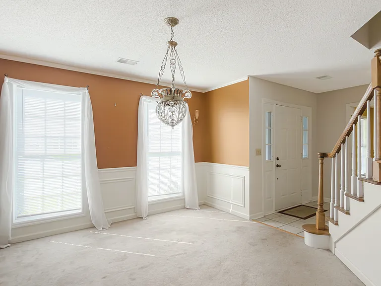 108 Heron Ln — Photo 3