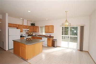 Kitchen w/ Eating Space