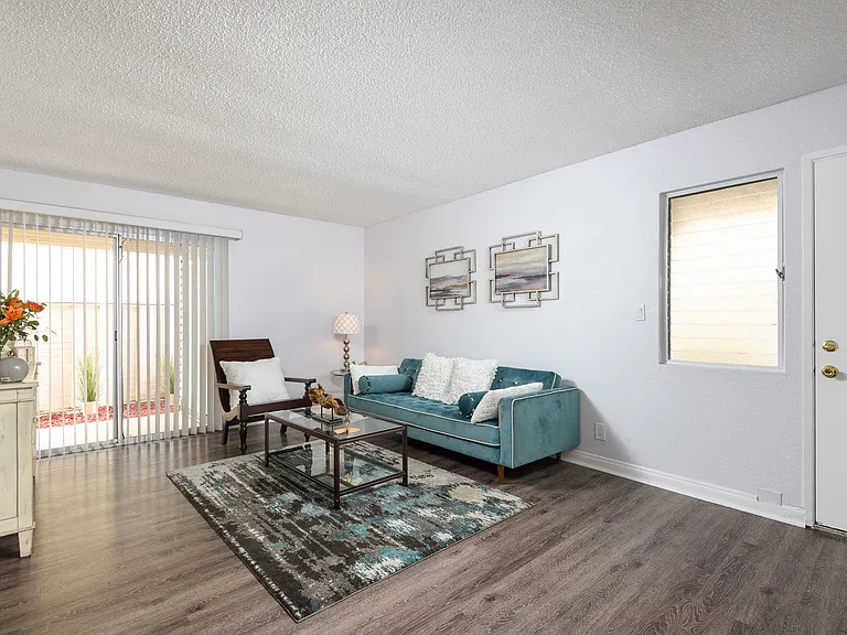 The Californian Apartments- HB — Photo 30