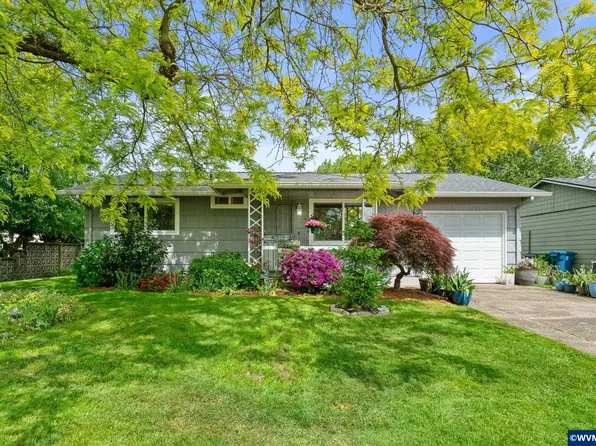 1153 Dellmoor Way, Woodburn, OR 97071