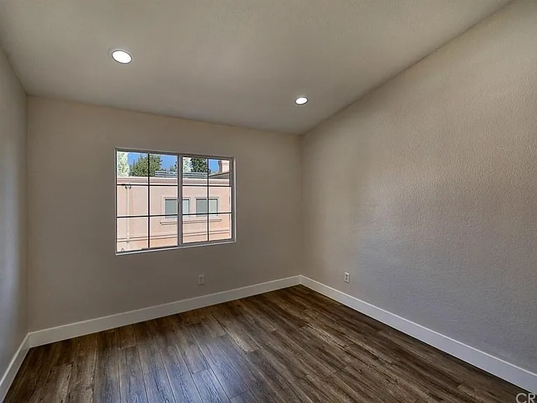 25136 Steinbeck Ave #D — Photo 19