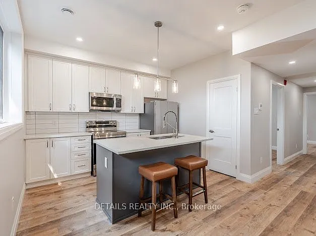 659 Donat St #B01 — Photo 10