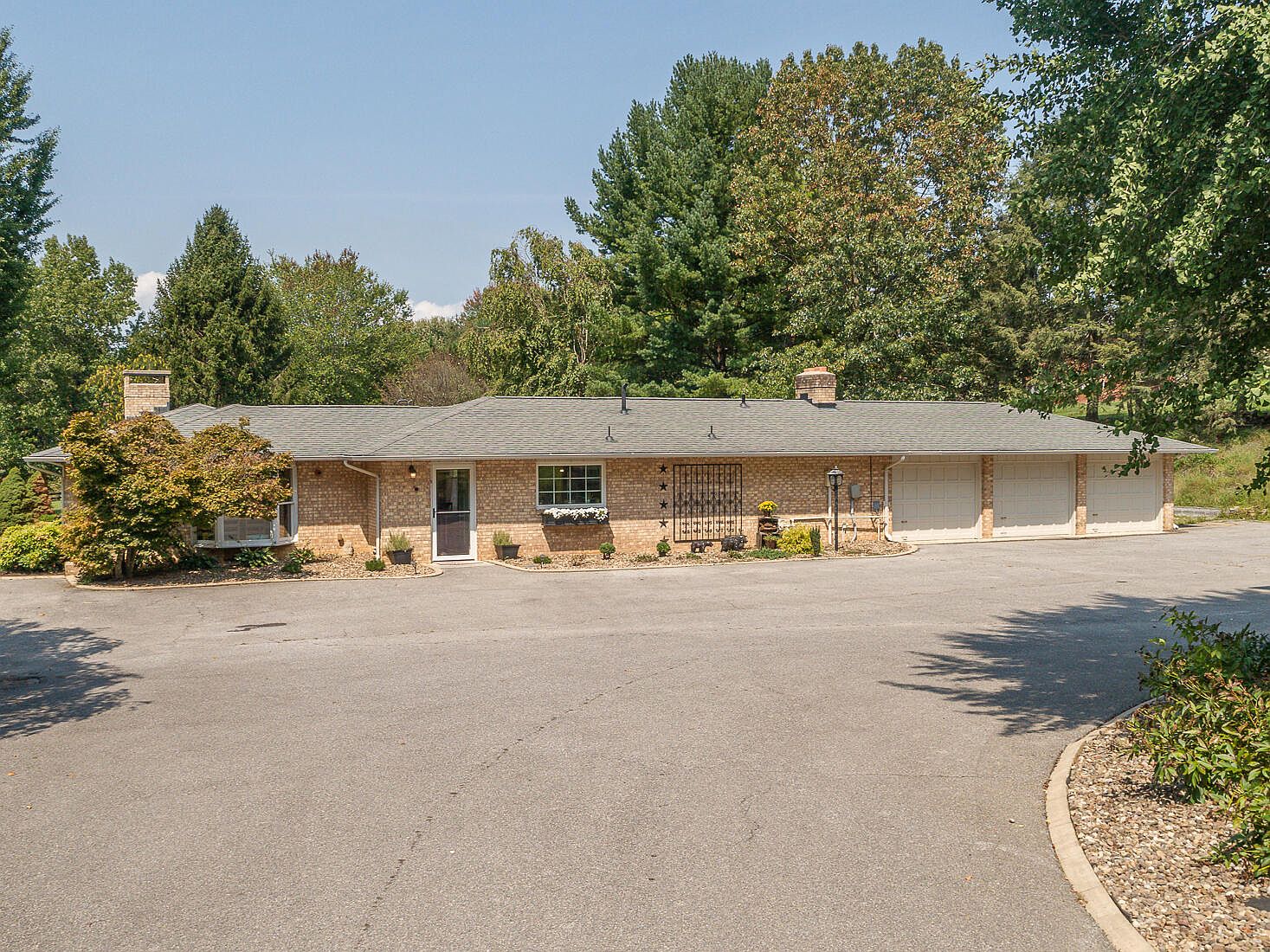 952 Glebe Rd, Daleville, VA 24083 Zillow