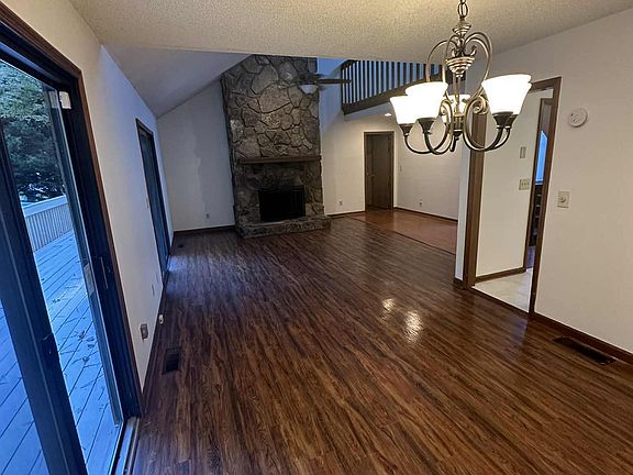 5th image of 340 Farm Path