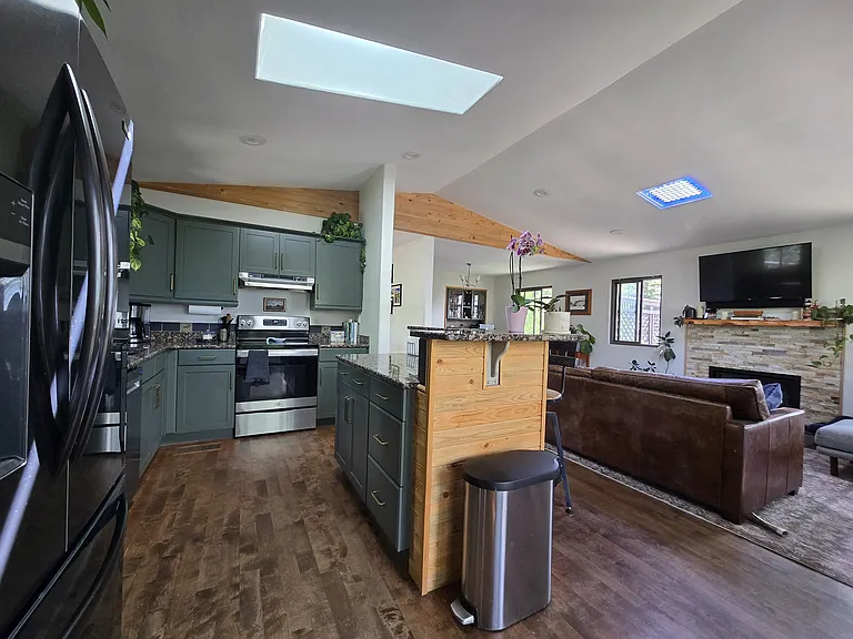 6782 Snowshoe Trl — Photo 5