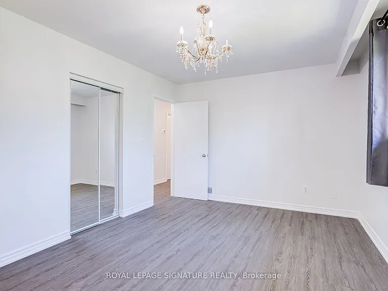 141 Oakmeadow Blvd #MAIN — Photo 19
