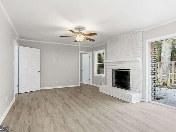 3rd image of 3570 Greentree Farms Dr