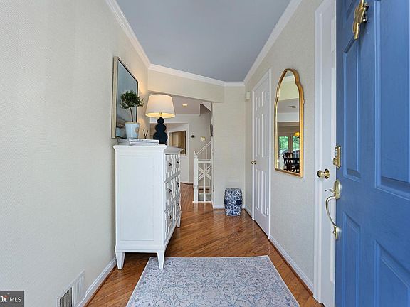4th image of 11905 Thurloe Dr