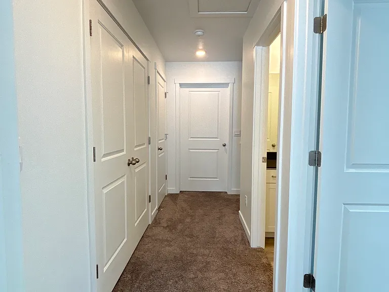 1783 E Fall St — Photo 12