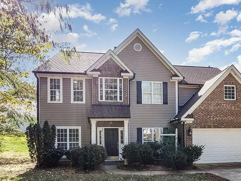 1212 Oakdale Commons Ct — Photo 1