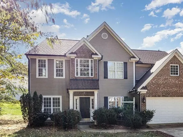 1212 Oakdale Commons Ct, Charlotte, NC 28216