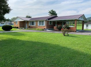 2984 Clarksburg Rd, Vanceburg, KY 41179