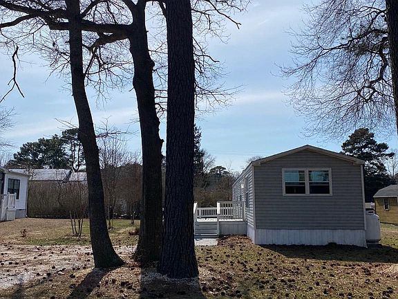 3rd image of 32786 Circle Dr