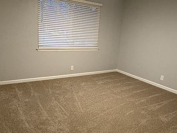 4th image of 110 McMurray Cir