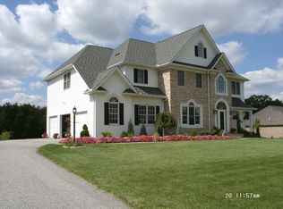 6500 Wooded View Dr, Hudson, OH 44236